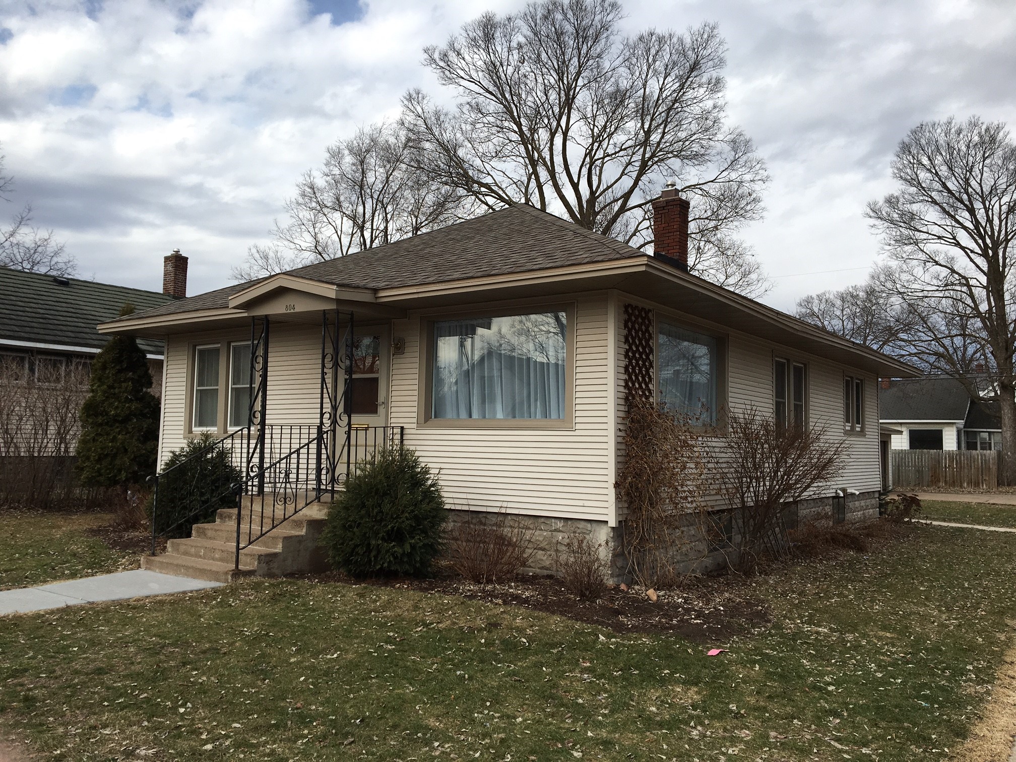 University Area Housing Investment Realty, Eau Claire, WI UWEau