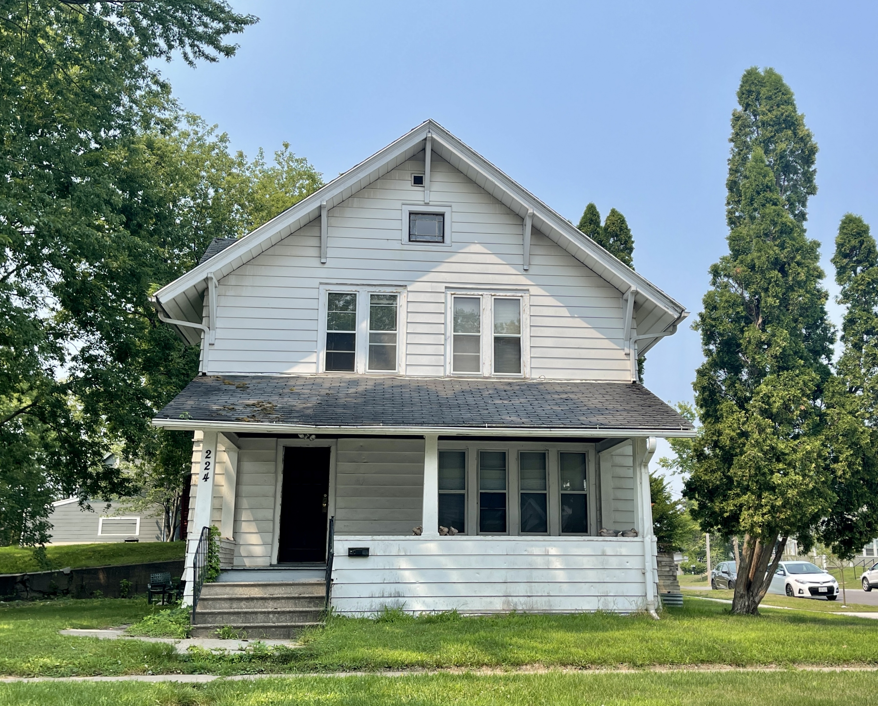 224 Third Ave